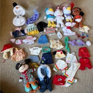 Disney Nuimos Mega Bundle 5 Dolls + 38 Clothing Pieces for